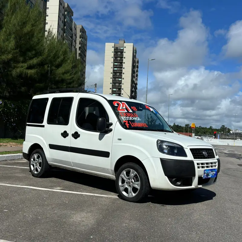 Fiat Doblò Essence 1.8 16V (Flex)