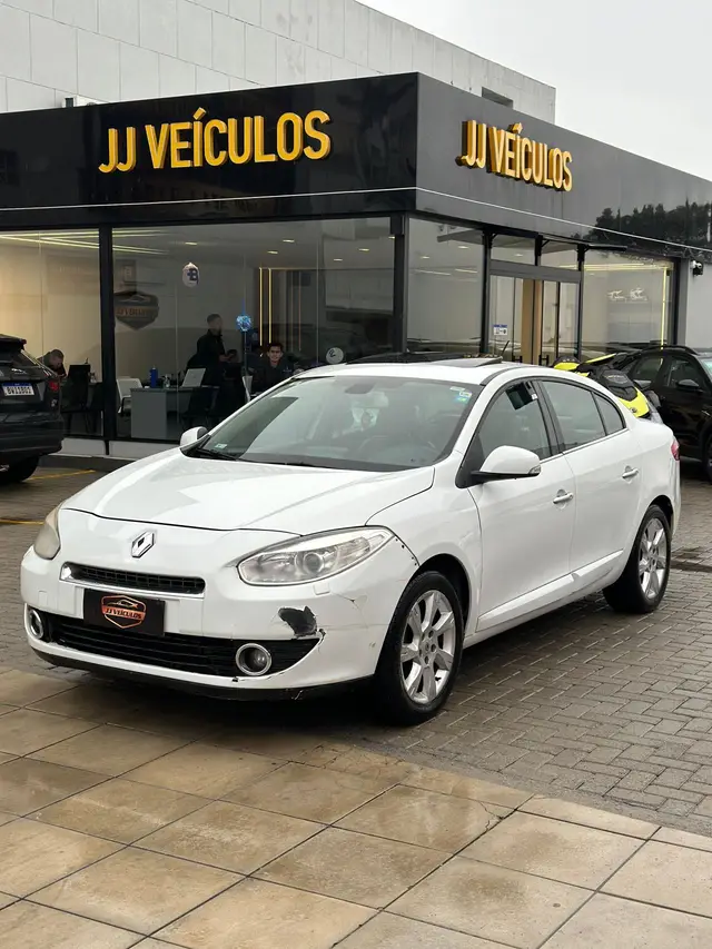 Carro Renault Fluence 2014 2.0 16V Privilege (Aut) (Flex)