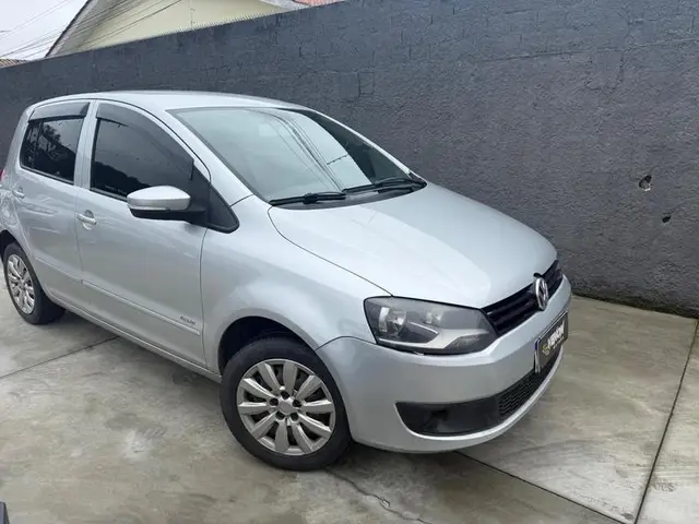 Carro Volkswagen Fox 2011 1.6 8V (Flex)