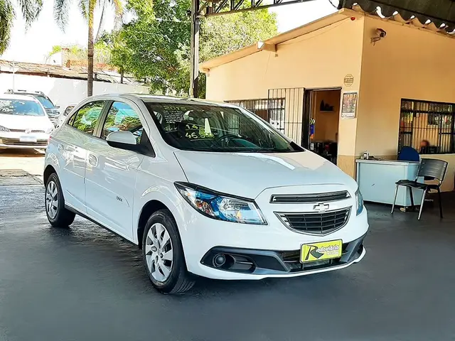 Carro Chevrolet Onix 2015 1.4 LT SPE/4