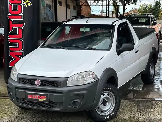 Carro Fiat Strada 2015 Working 1.4 (Flex)