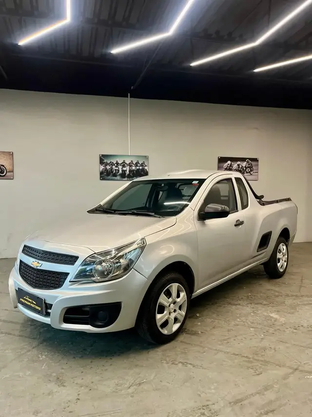 Carro Chevrolet Montana 2021 LS 1.4 (Flex)