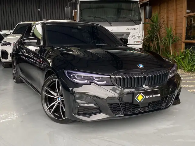 Carro BMW 320i 2022 M Sport 2.0 Turbo (Aut)
