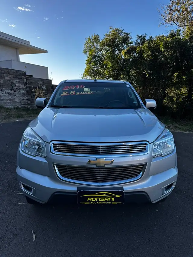 Carro Chevrolet S10 Cabine Dupla 2016 S10 2.8 CTDI LS 4WD (Cabine Dupla)
