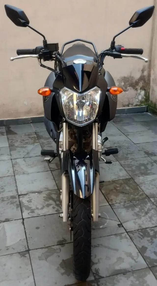 Moto Yamaha YBR 125i Factor 2023 UBS