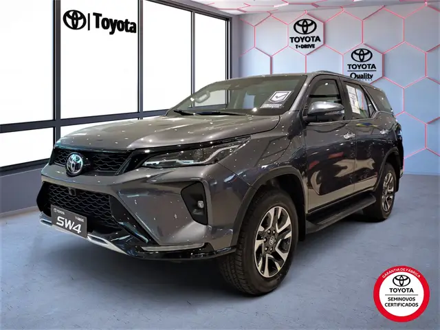 Carro Toyota SW4 2025 SRX Platinum 2.8 Turbodiesel 4x4 (Aut.) (7 Lugares)