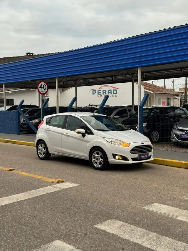 Carro Ford New Fiesta Hatch 2015 New Fiesta S 1.5 16V
