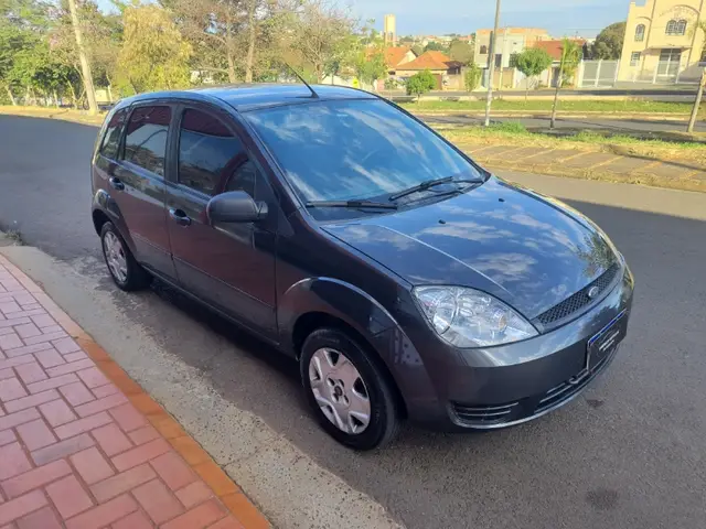 Carro Ford Fiesta Hatch 2005 Supercharger 1.0 8V