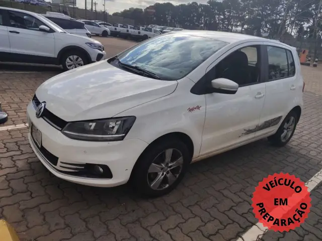 Carro Volkswagen Fox 2016 1.6 MSI Rock in Rio (Flex)