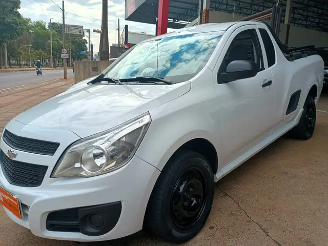 Carro Chevrolet Montana 2018 LS 1.4 (Flex)