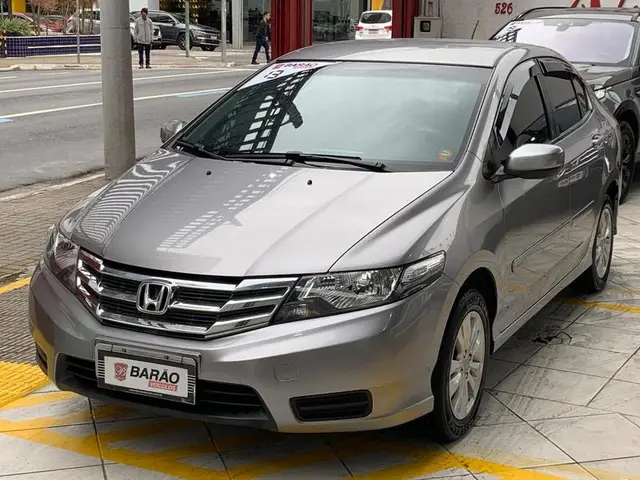 Carro Honda City 2013 DX 1.5 (Flex)