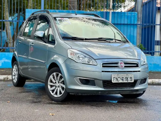 Carro Fiat Idea 2014 Attractive 1.4 8V (Flex)