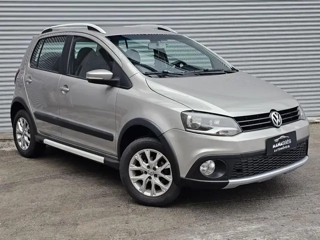 Carro Volkswagen CrossFox 2013 1.6 VHT (Flex)