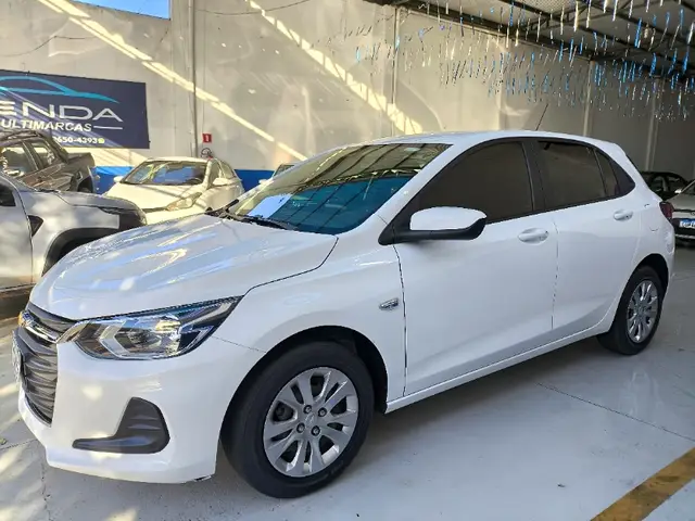 Carro Chevrolet Onix 2023 LT 1.0