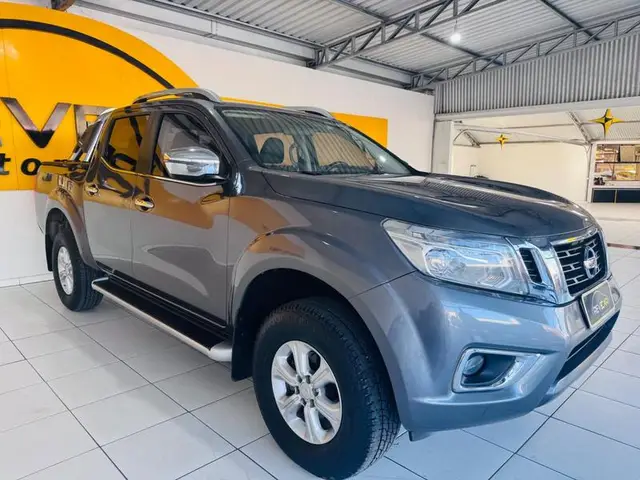Carro Nissan Frontier 2017 2.3 TD CD LE 4x4 (Aut)