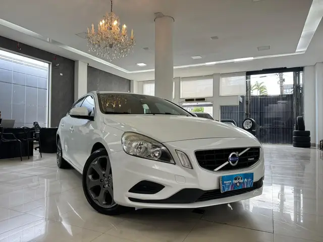 Carro Volvo V60 2013 2.0 T5 Comfort R-Design