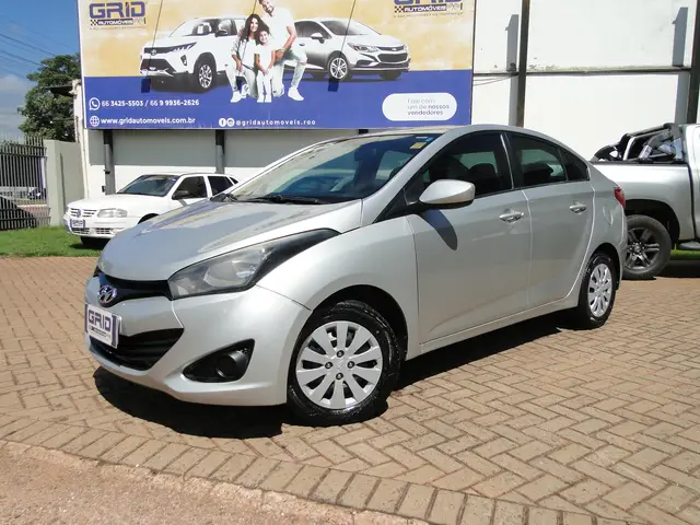 Carro Hyundai HB20S 2015 1.0 Comfort Plus (Flex)