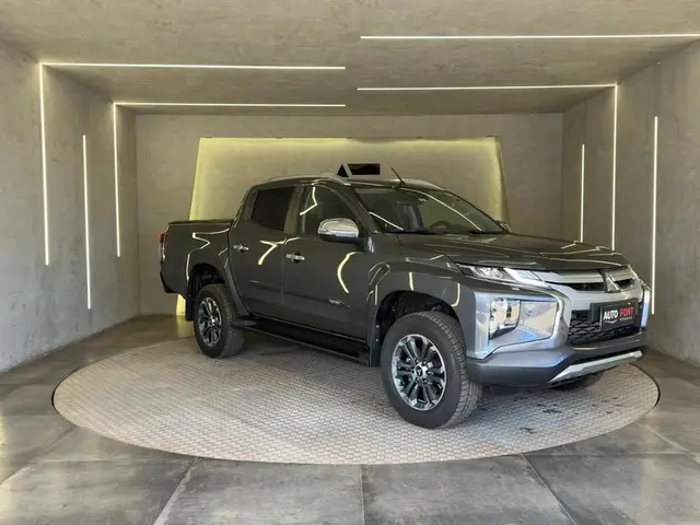 Carro Mitsubishi L200 Triton Sport 2022 HPE-S 2.4 DID-H 4x4 (Aut)