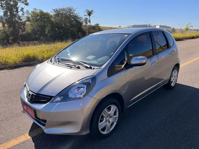 Carro Honda Fit 2014 CX 1.4 16v (Flex)