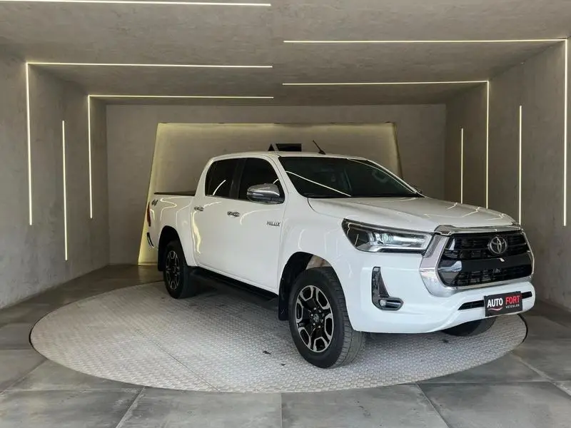 Toyota Hilux Cabine Dupla SRX 4x4 2.8 Diesel