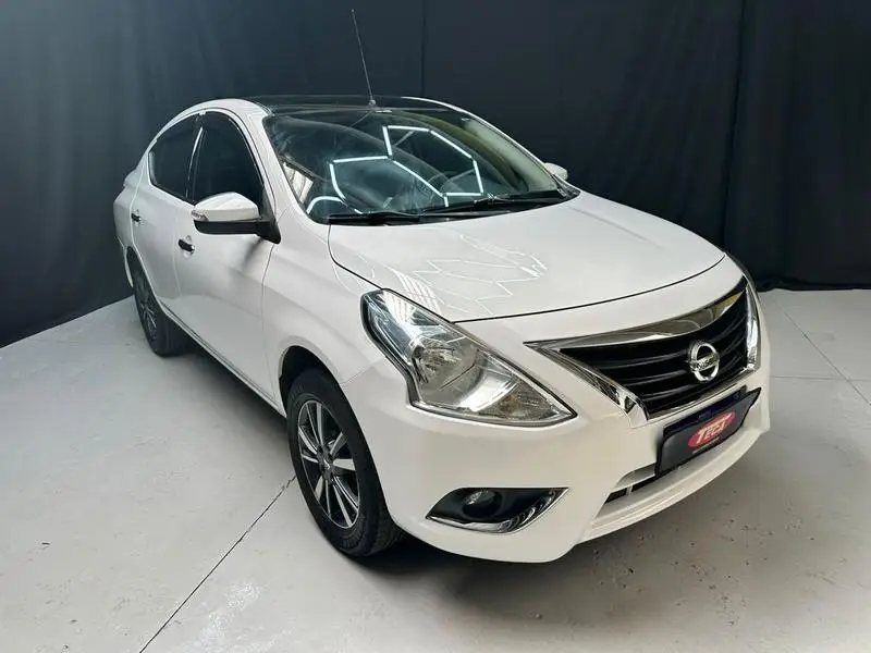 Nissan 1.6 16V SL FlexStart CVT (Flex)