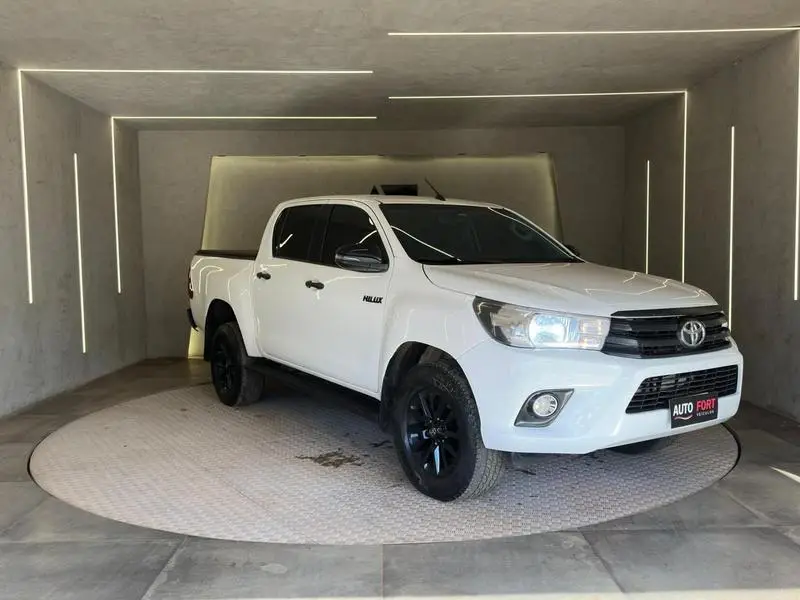 Toyota Hilux Cabine Dupla Hilux 2.8 TDI STD CD 4x4