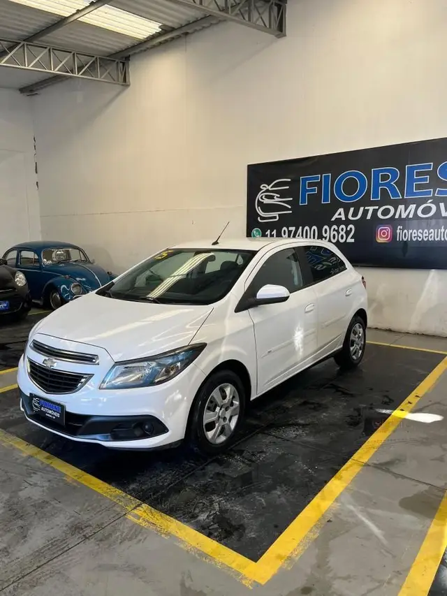 Carro Chevrolet Onix 2015 1.0 Seleção SPE/4