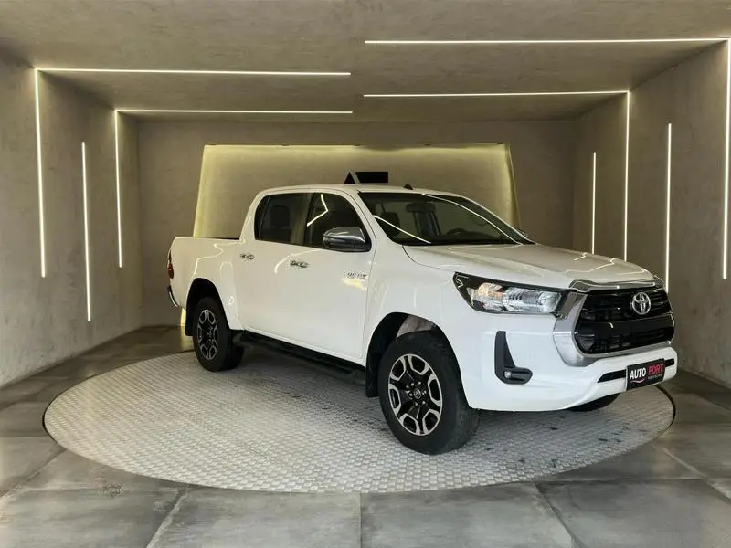 Toyota Hilux Cabine Dupla SRV 2.8 TDI CD 4x4 (Aut)