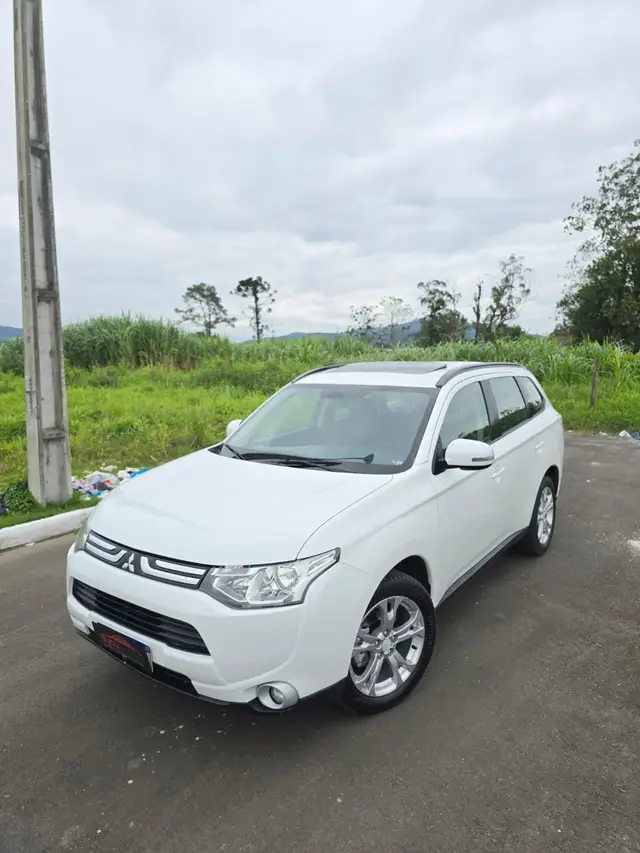 Carro Mitsubishi Outlander 2014 2.0 16V CVT