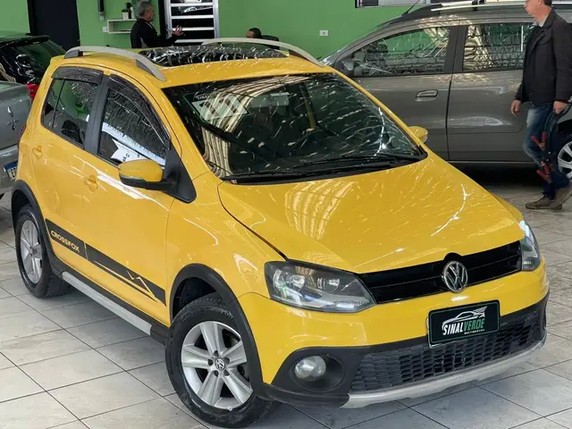 Carro Volkswagen CrossFox 2011 1.6 (Flex)