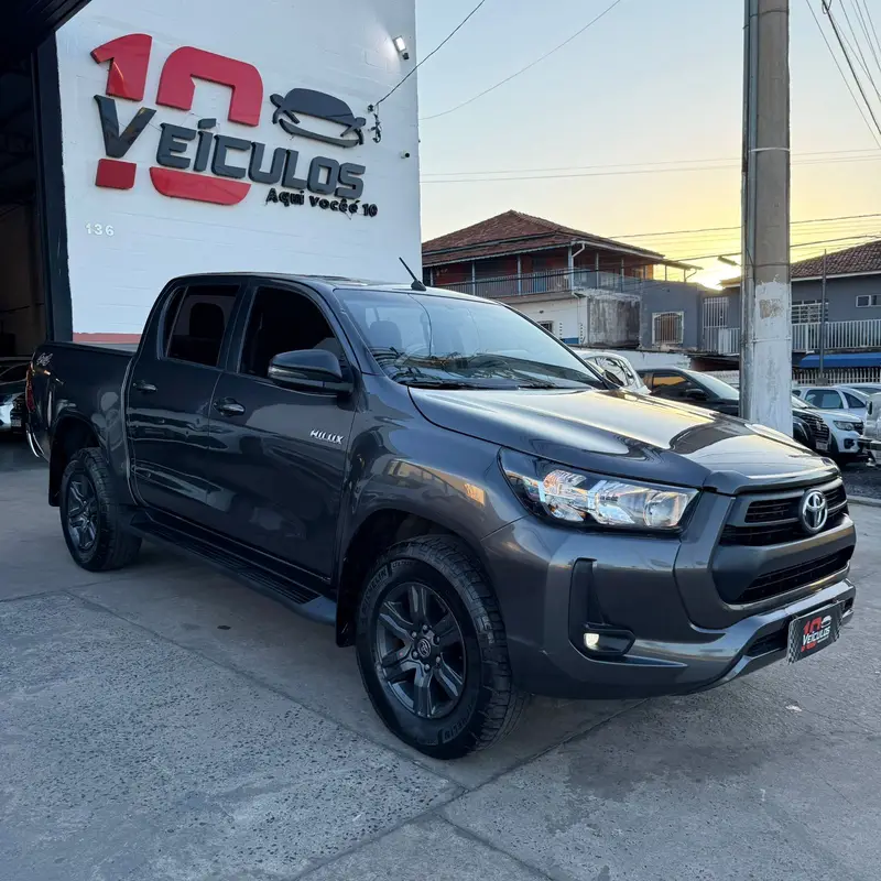 Toyota Hilux Cabine Dupla SR 4x4 2.8 Diesel