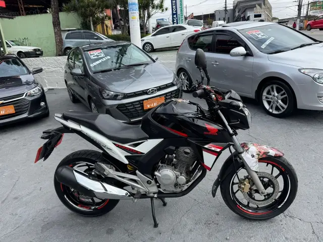 Moto Honda CB 250F Twister 2017 Standard