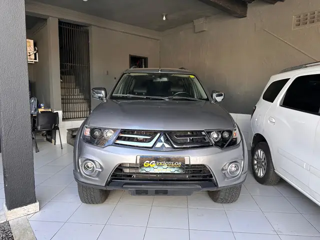 Carro Mitsubishi Pajero Dakar 2013 3.2 4WD (Aut)