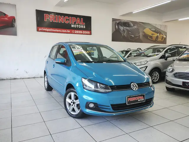 Carro Volkswagen Fox 2015 Comfortline I-Motion 1.6 MSI (Flex)