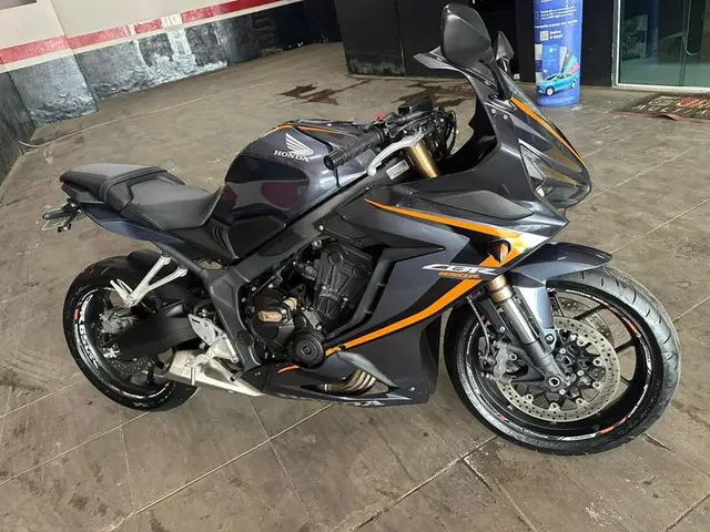 Moto Honda CBR 650R 2021 ABS
