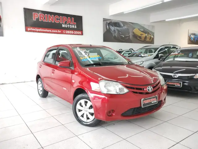 Carro Toyota Etios 2016 XS 1.5 (Flex)
