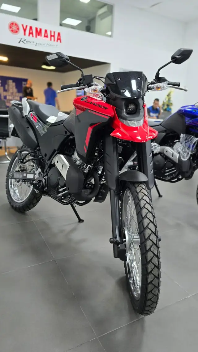 Moto Yamaha XTZ 250 Lander 2025 Connected