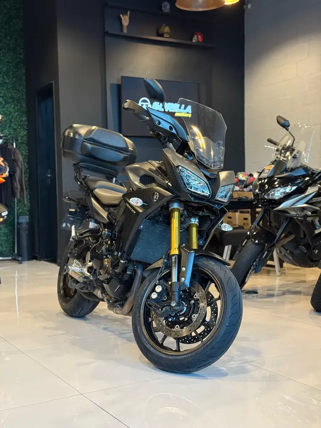 Moto Yamaha MT-09  2017 Tracer