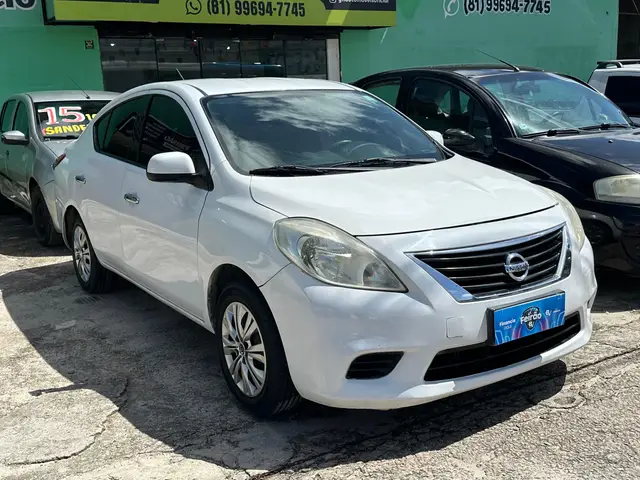 Carro Nissan Versa 2014 1.6 16V SV (Flex)