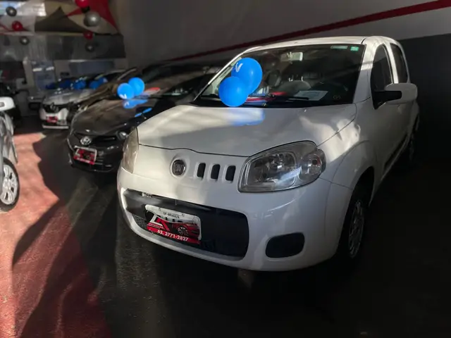 Carro Fiat Uno 2013 Way 1.0 8V (Flex) 4p