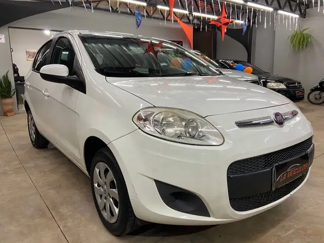 Carro Fiat Palio 2015 Attractive 1.0 Evo (Flex)