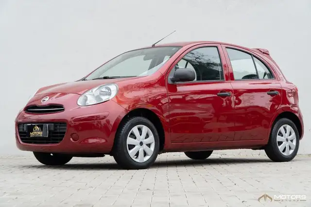 Carro Nissan March 2013 1.0 16V (Flex)