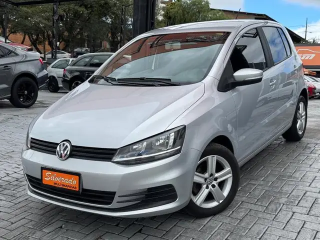 Carro Volkswagen Fox 2016 1.0 MPI BlueMotion (Flex)
