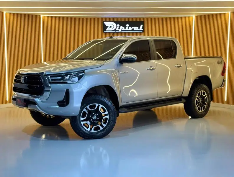 Toyota Hilux Cabine Dupla SRX 2.8 TDI CD 4x4 (Aut)