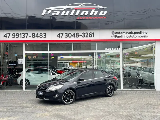 Carro Ford Focus Sedan 2015 Titanium Plus 2.0 16V PowerShift (Aut)