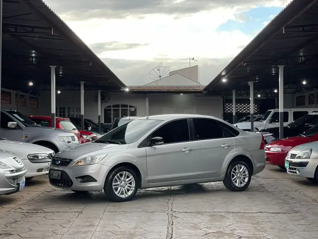 Carro Ford Focus Sedan 2012 GLX 2.0 16V (Flex)