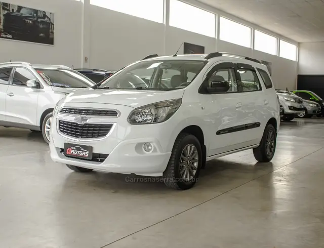 Carro Chevrolet Spin 2014 LT 5S 1.8 (Flex)