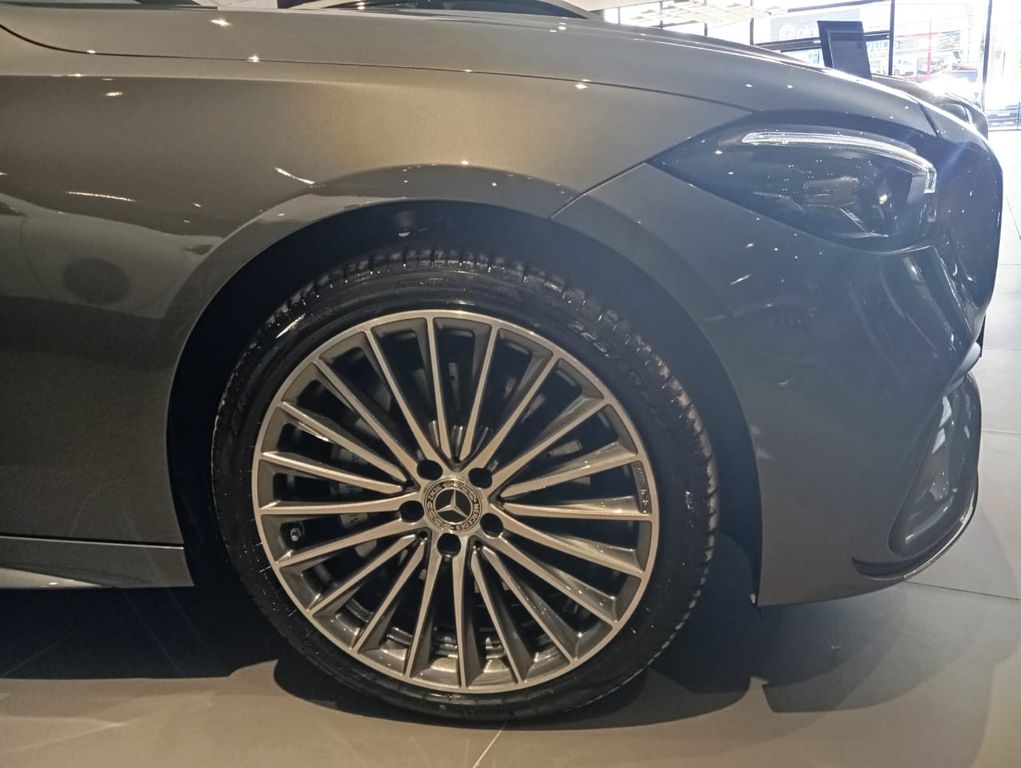 C 200 AMG AMG Line EQ Boost 1.5 (Aut)