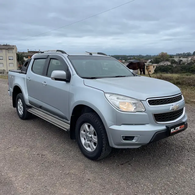 Carro Chevrolet S10 Cabine Dupla 2013 S10 2.8 CTDI LT 4WD (Cabine Dupla)