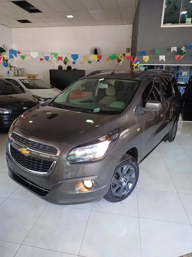 Carro Chevrolet Spin 2013 LTZ 7S 1.8 (Flex)